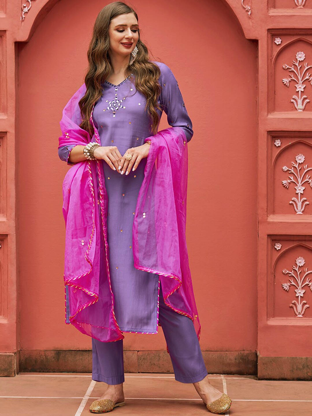 KALINI Floral Embroidered V-Neck Regular Thread Work Kurta With Trousers & Dupatta, Purple
KALINI Floral Embroidered V-Neck Regular Thread Work Kurta With Trousers & Dupatta, Purple