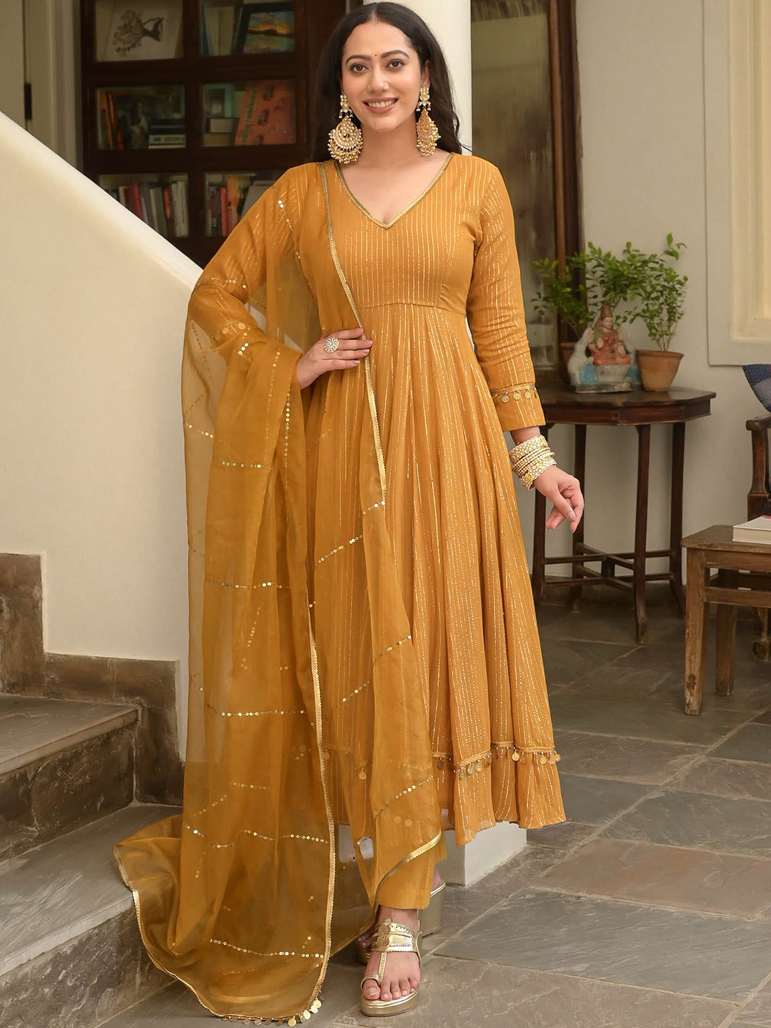 Urbanstree Striped Regular Sequinned Kurta with Trousers & With Dupatta, Gold
Urbanstree Striped Regular Sequinned Kurta with Trousers & With Dupatta, Gold