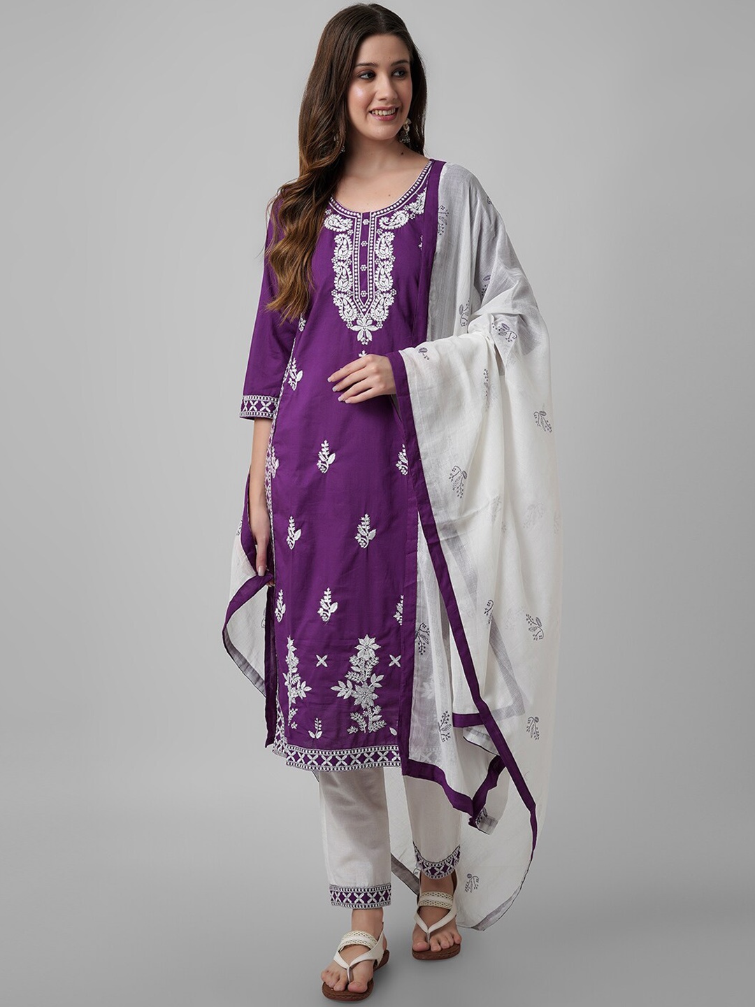 Amayra Women Ethnic Motifs Embroidered Pure Cotton Straight Kurta With Trousers & Dupatta, Purple
Amayra Women Ethnic Motifs Embroidered Pure Cotton Straight Kurta With Trousers & Dupatta, Purple