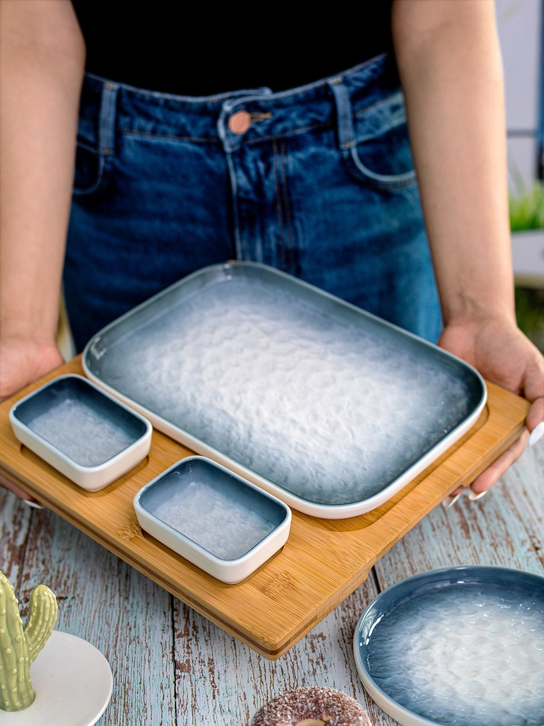 White Gold Teal Blue & White 4 Pieces Rectangular Platter With Dip Bowls & Wooden Tray
White Gold Teal Blue & White 4 Pieces Rectangular Platter With Dip Bowls & Wooden Tray