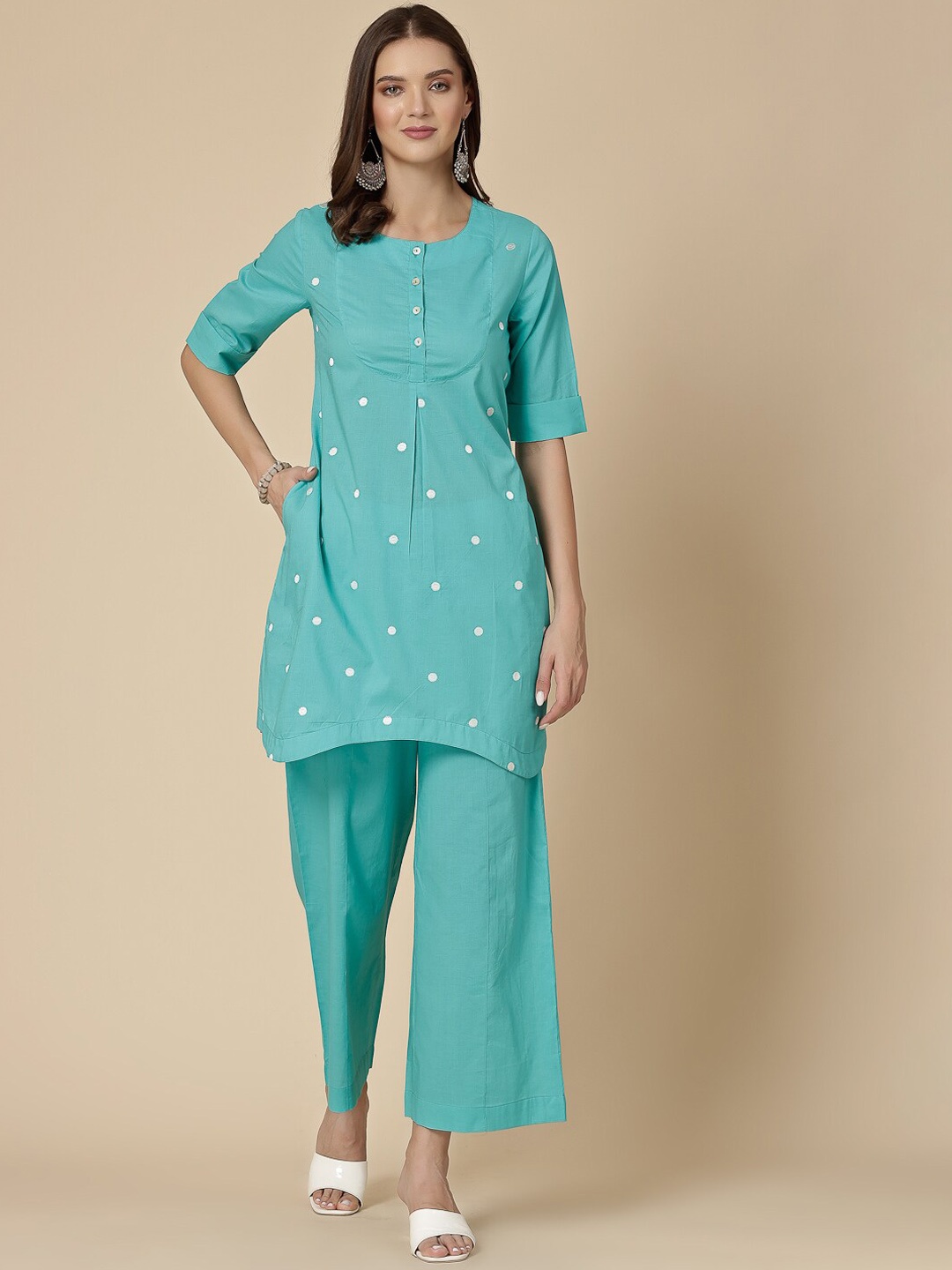Sangria Geometric Embroidered Pure Cotton A-Line Kurti With Palazzos, Turquoise blue
Sangria Geometric Embroidered Pure Cotton A-Line Kurti With Palazzos, Turquoise blue