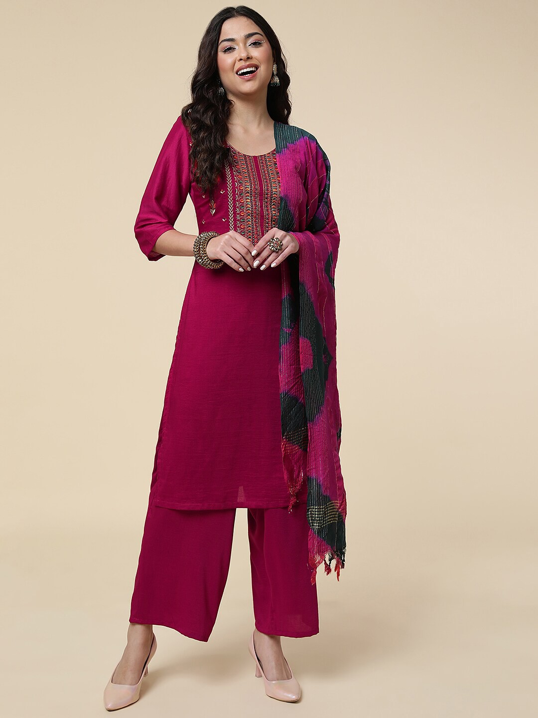 Sangria Ethnic Motifs Yoke Designed Thread Work Straight Kurta With Palazzo & Dupatta, Pink
Sangria Ethnic Motifs Yoke Designed Thread Work Straight Kurta With Palazzo & Dupatta, Pink