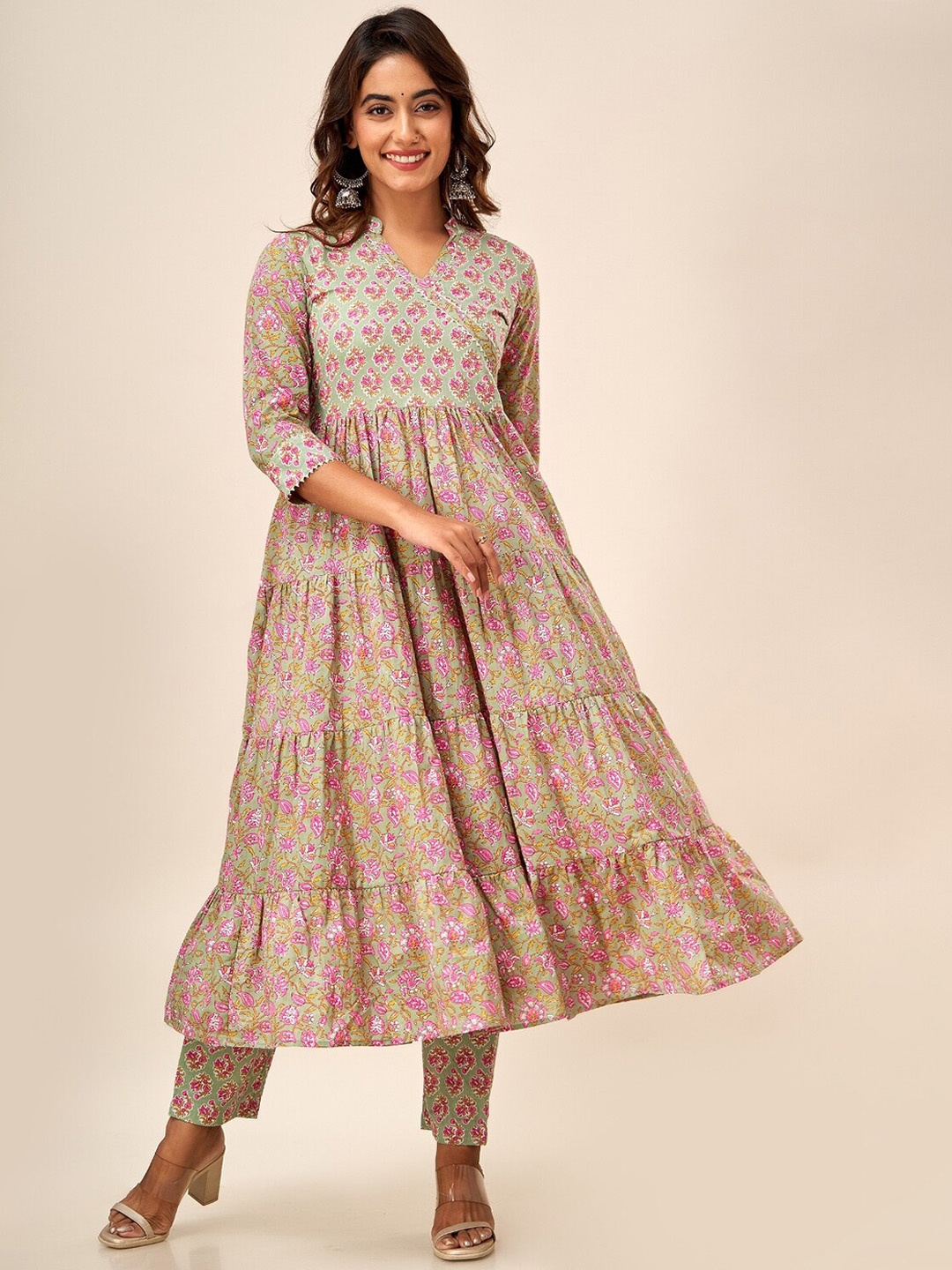 SVARCHI Ethnic Motifs Printed Gotta Patti Pure Cotton Anarkali Kurta With Trouser, Green
SVARCHI Ethnic Motifs Printed Gotta Patti Pure Cotton Anarkali Kurta With Trouser, Green