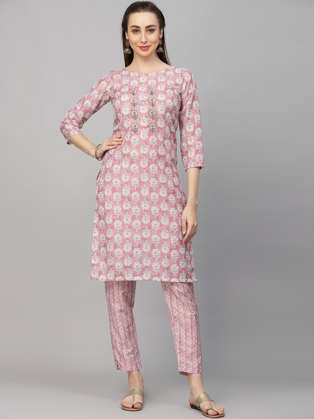 18 ATTITUDE Floral Printed Regular Beads and Stones Straight Kurta with Trousers, Pink
18 ATTITUDE Floral Printed Regular Beads and Stones Straight Kurta with Trousers, Pink