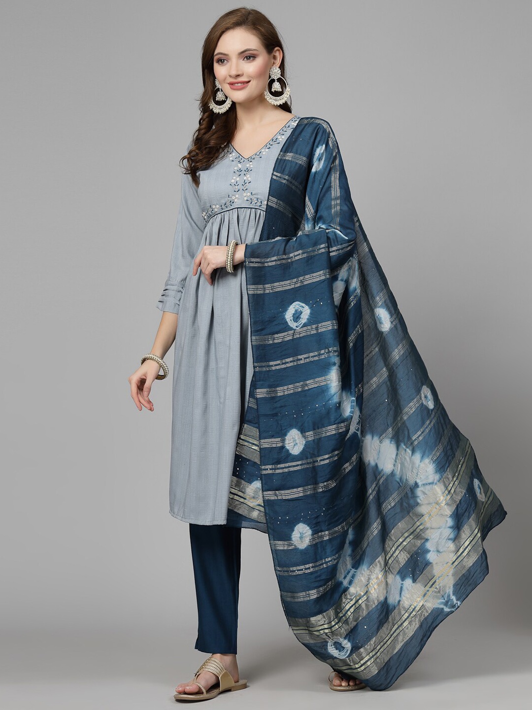 18 ATTITUDE Floral Yoke Design Empire Thread Work Kurta With Trousers & Dupatta, Blue
18 ATTITUDE Floral Yoke Design Empire Thread Work Kurta With Trousers & Dupatta, Blue