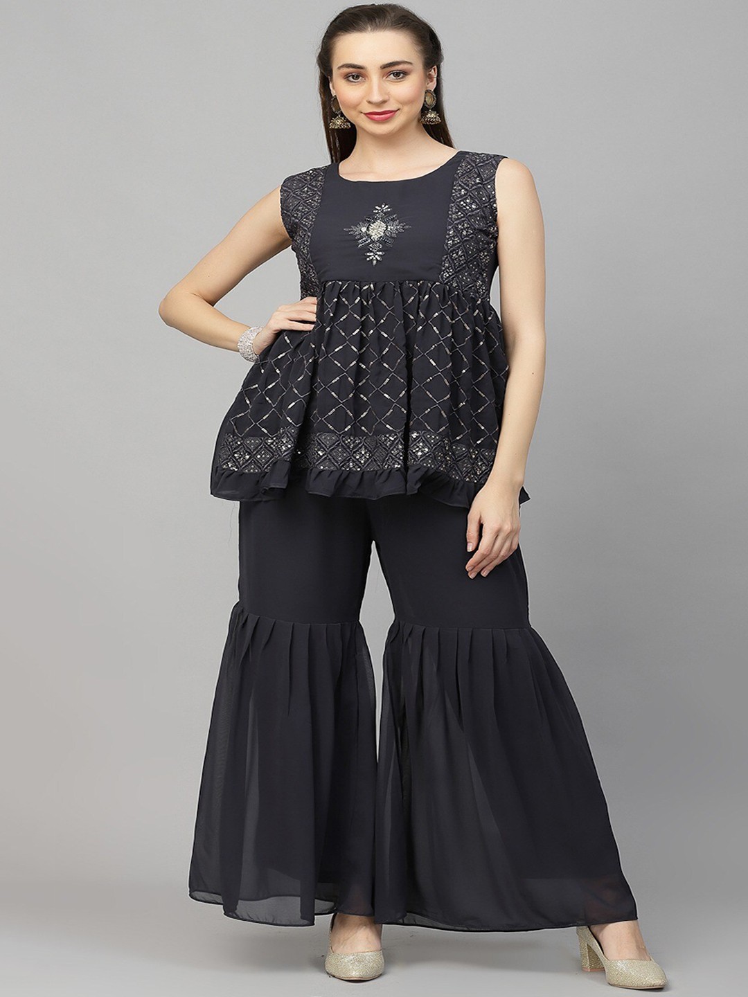 18 ATTITUDE Floral Embroidered Panelled Sequinned Kurti with Sharara & With Dupatta, Black
18 ATTITUDE Floral Embroidered Panelled Sequinned Kurti with Sharara & With Dupatta, Black