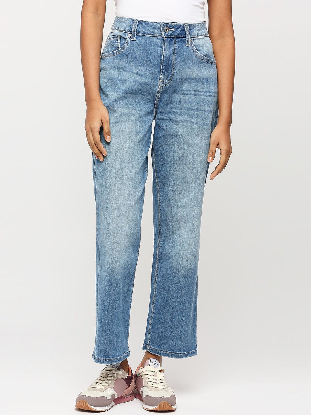 Pepe Jeans Women Straight Fit High Rise Clean Look Light Fade Stretchable Jeans, Blue
Pepe Jeans Women Straight Fit High Rise Clean Look Light Fade Stretchable Jeans, Blue