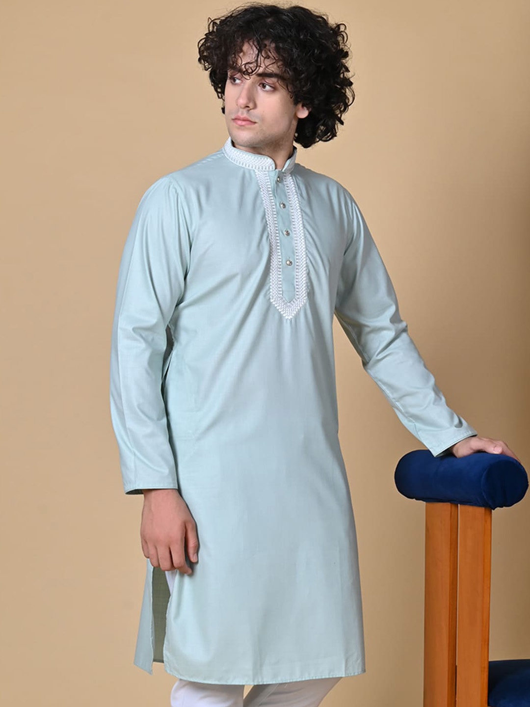 MAAHI FABS Ethnic Motifs Yoke Design Mandarin Collar Regular Thread Work Kurta & Churidar, Blue
MAAHI FABS Ethnic Motifs Yoke Design Mandarin Collar Regular Thread Work Kurta & Churidar, Blue
