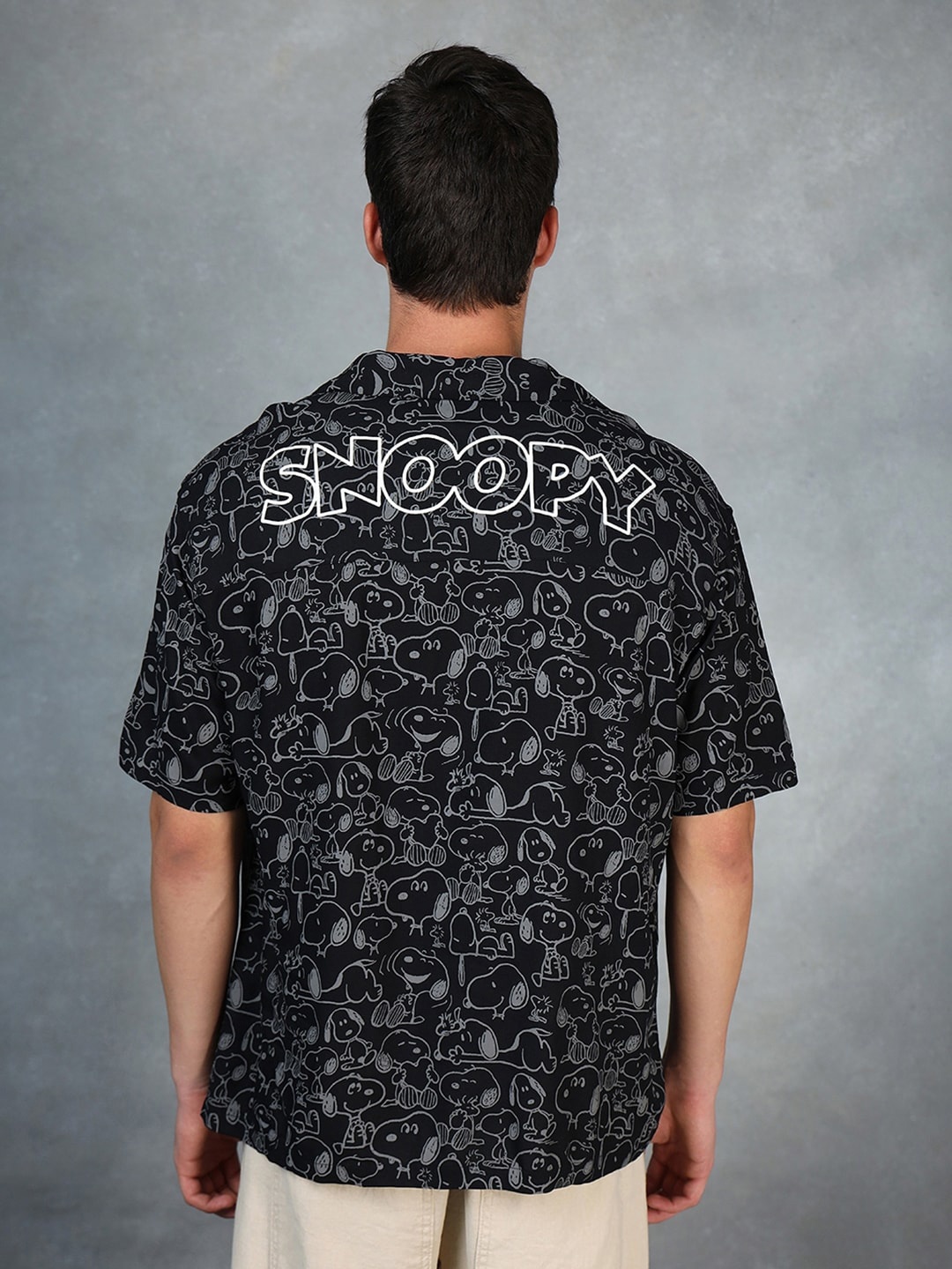Bewakoof Black Original Oversized Snoopy Printed Spread Collar Short Sleeves Casual Shirt
Bewakoof Black Original Oversized Snoopy Printed Spread Collar Short Sleeves Casual Shirt