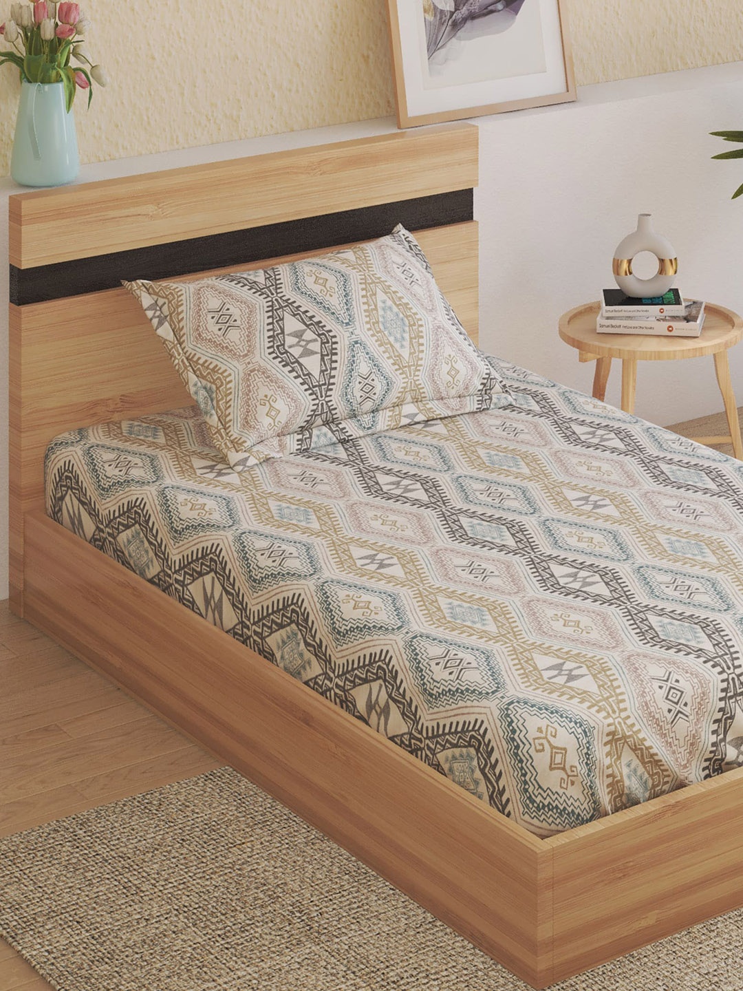 Home Centre Harold Off White & Green Geometric 120 TC Single Bedsheet With 1 Pillow Cover
Home Centre Harold Off White & Green Geometric 120 TC Single Bedsheet With 1 Pillow Cover