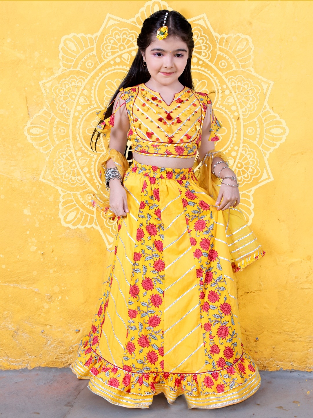 Naughty Ninos Girls Printed Patchwork Ready to Wear Lehenga & Blouse With Dupatta, Yellow
Naughty Ninos Girls Printed Patchwork Ready to Wear Lehenga & Blouse With Dupatta, Yellow