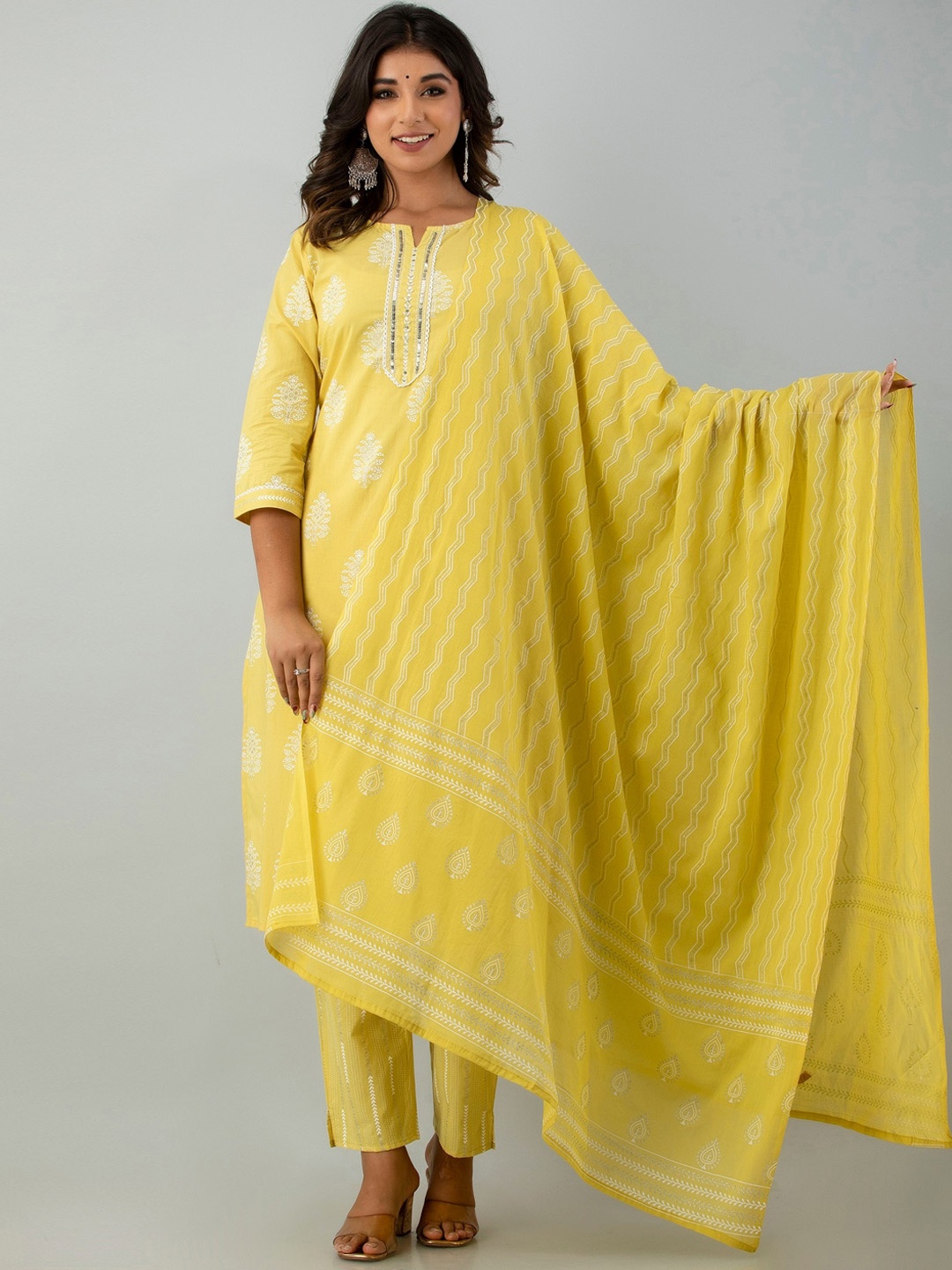 KASHEEDA Ethnic Motifs Printed Sequinned Kurta with Trousers & With Dupatta, Yellow
KASHEEDA Ethnic Motifs Printed Sequinned Kurta with Trousers & With Dupatta, Yellow