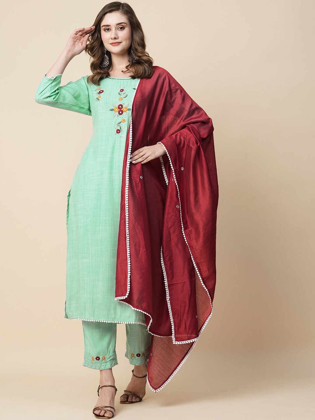 Kiana House Of Fashion Floral Yoke Design Thread Work Kurta with Trousers & Dupatta, Turquoise blue
Kiana House Of Fashion Floral Yoke Design Thread Work Kurta with Trousers & Dupatta, Turquoise blue