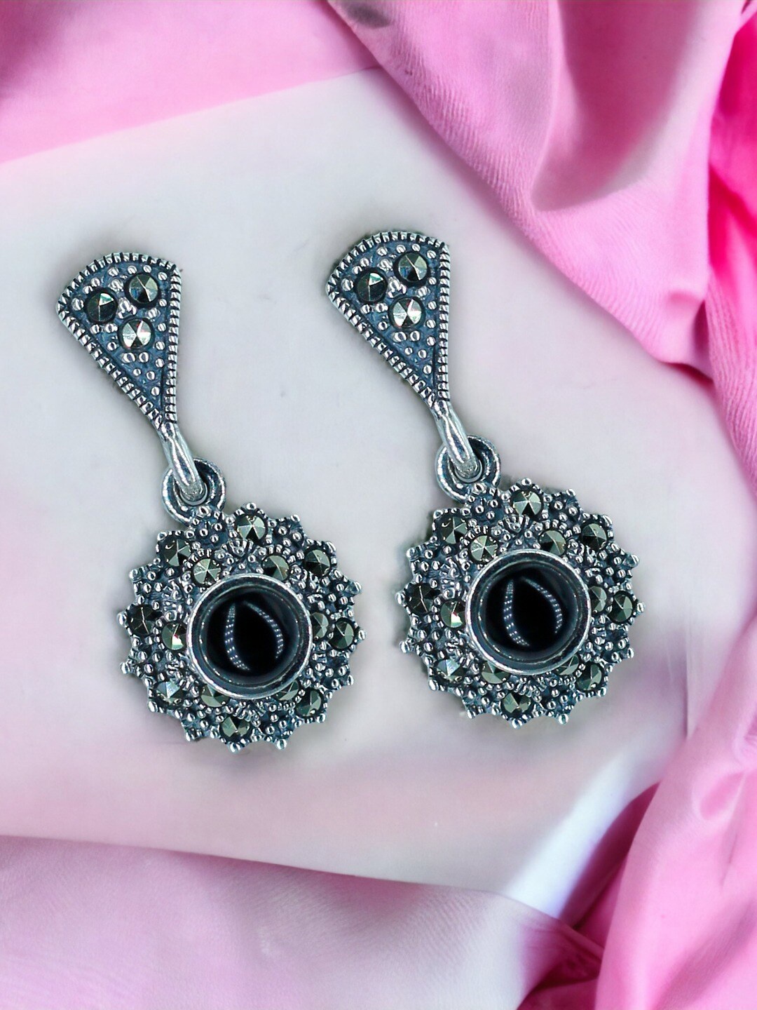 Taraash 925 Sterling Silver Cubic Zirconia-Studded Contemporary Drop Earrings, Black
Taraash 925 Sterling Silver Cubic Zirconia-Studded Contemporary Drop Earrings, Black