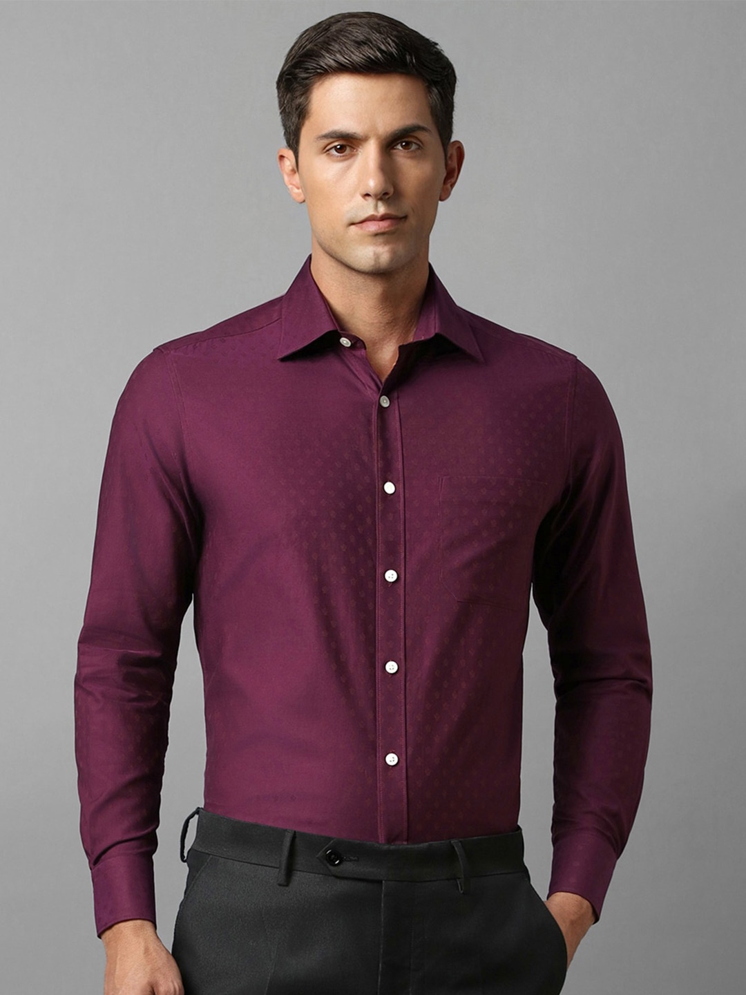 Louis Philippe Textured Self Design Spread Collar Chest Pocket Pure Cotton Formal Shirt, Purple
Louis Philippe Textured Self Design Spread Collar Chest Pocket Pure Cotton Formal Shirt, Purple