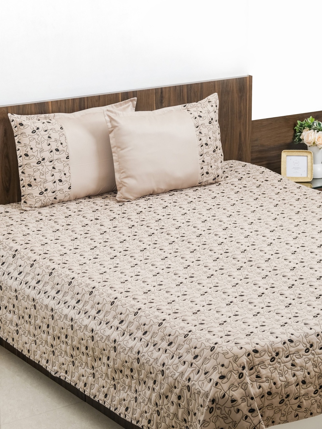 Nestasia Beige Quilted 80 GSM Pure Cotton King Bed Cover