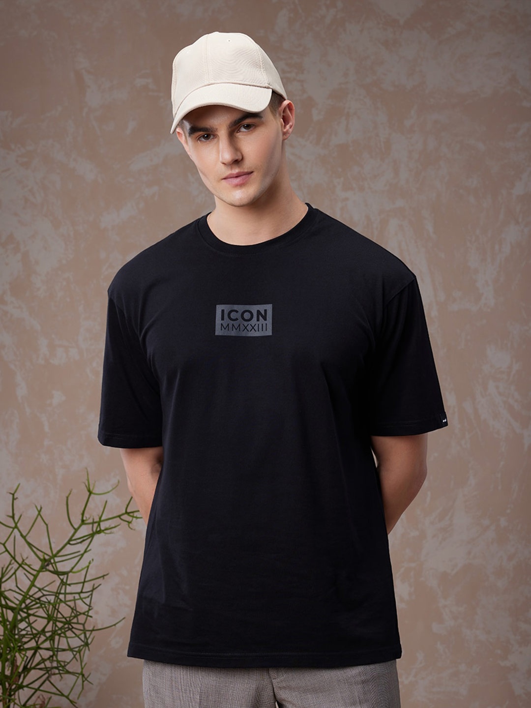 Bewakoof American Pima Typography Printed Round Neck Short Sleeve Cotton Oversized T-shirt, Black
Bewakoof American Pima Typography Printed Round Neck Short Sleeve Cotton Oversized T-shirt, Black