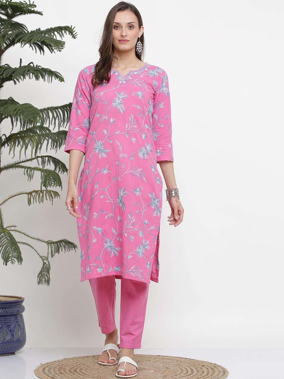 KAANCHIE NANGGIA Floral Embroidered Round Neck Thread Work Kurta With Trousers, Pink
KAANCHIE NANGGIA Floral Embroidered Round Neck Thread Work Kurta With Trousers, Pink