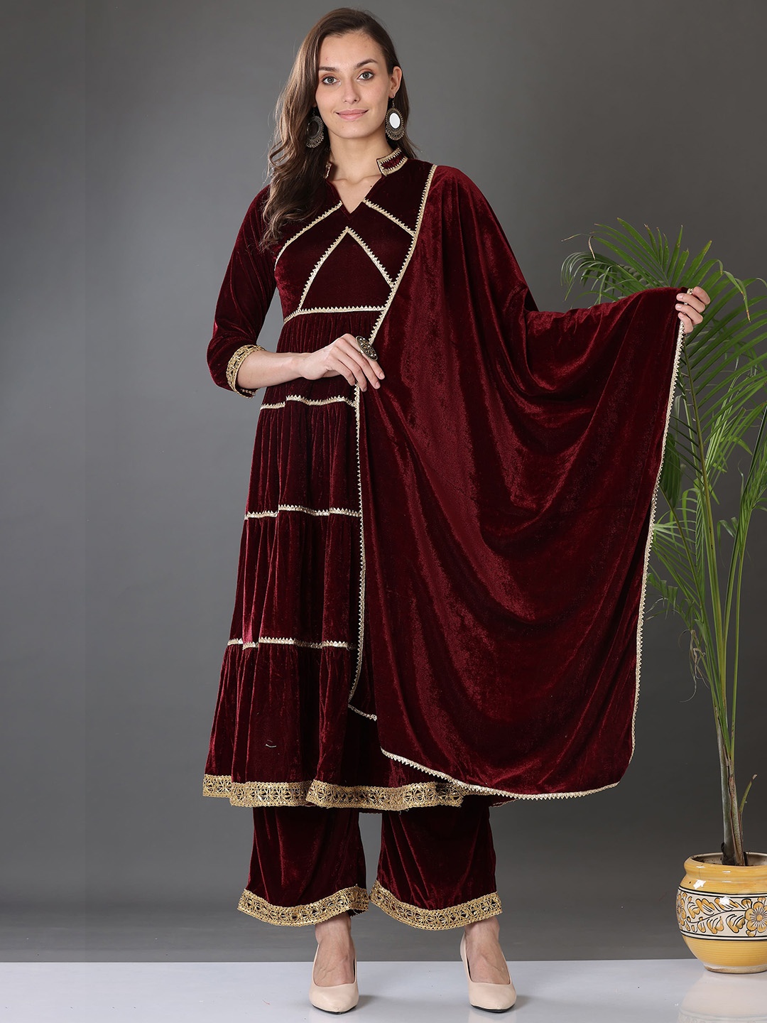 KAANCHIE NANGGIA Mandarin Collar Gotta Patti Tiered Anarkali Kurta With Trousers & Dupatta, Maroon
KAANCHIE NANGGIA Mandarin Collar Gotta Patti Tiered Anarkali Kurta With Trousers & Dupatta, Maroon