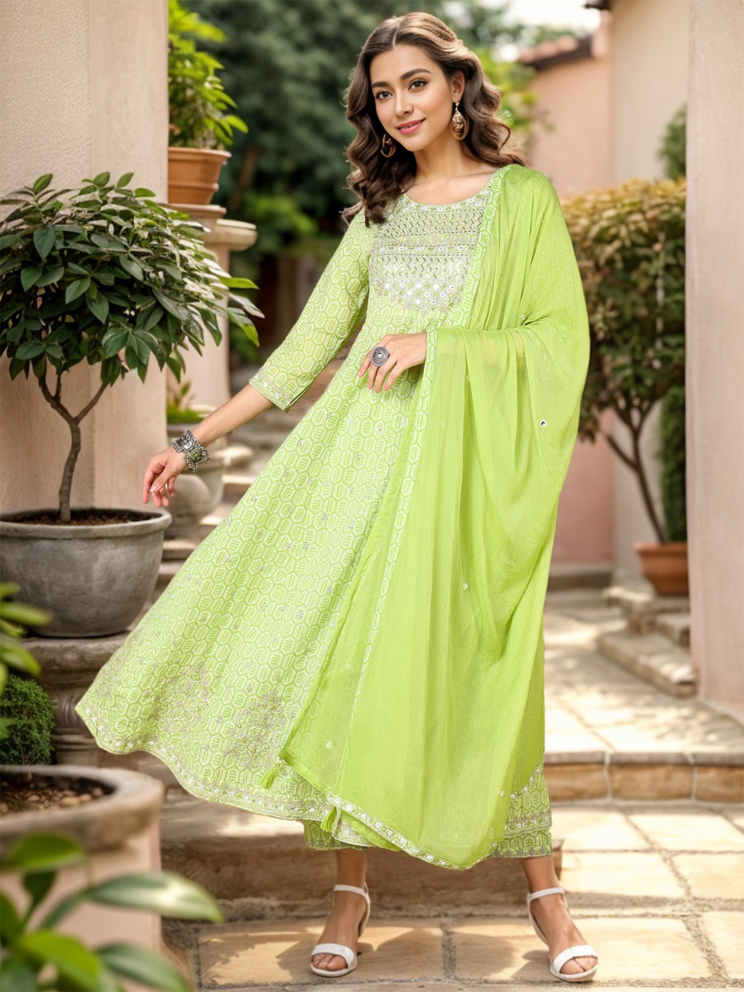 AHIKA Geometric Printed Regular Thread Work Pure Cotton Kurta & Trousers With Dupatta, Green
AHIKA Geometric Printed Regular Thread Work Pure Cotton Kurta & Trousers With Dupatta, Green
