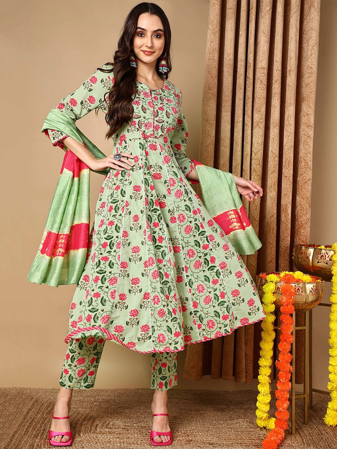 AHIKA Floral Printed Regular Thread Work Pure Cotton Kurta & Trousers With Dupatta, Green
AHIKA Floral Printed Regular Thread Work Pure Cotton Kurta & Trousers With Dupatta, Green