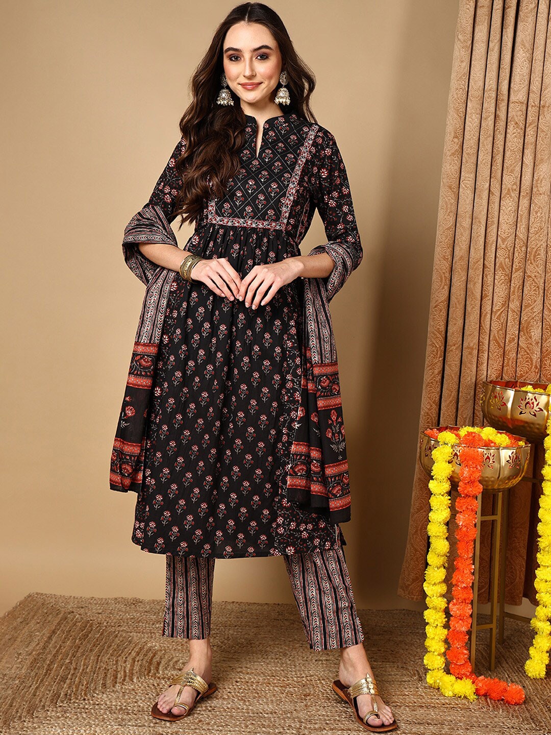 AHIKA Floral Printed Mandarin Collar Pure Cotton Zari Kurta with Trousers & With Dupatta, Black
AHIKA Floral Printed Mandarin Collar Pure Cotton Zari Kurta with Trousers & With Dupatta, Black