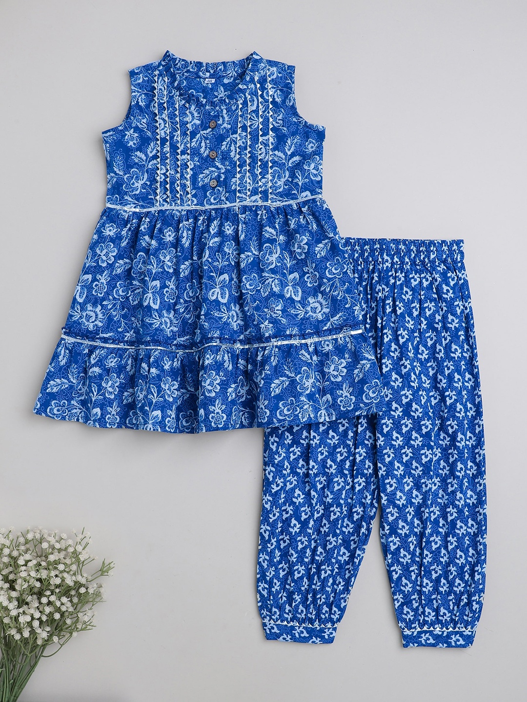 The Magic Wand Girls Floral Printed Gotta Patti Pure Cotton A-Line Kurta with Salwar, Blue
The Magic Wand Girls Floral Printed Gotta Patti Pure Cotton A-Line Kurta with Salwar, Blue