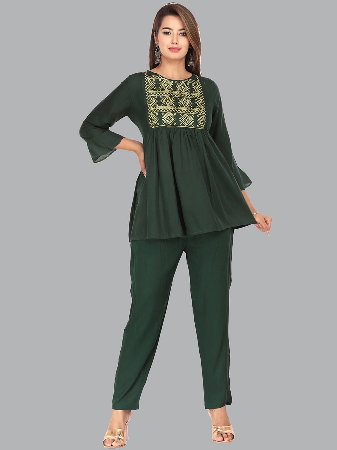 BAESD Ethnic Motifs Yoke Design Thread Work Pleated A-Line Kurti With Trousers, Green
BAESD Ethnic Motifs Yoke Design Thread Work Pleated A-Line Kurti With Trousers, Green
