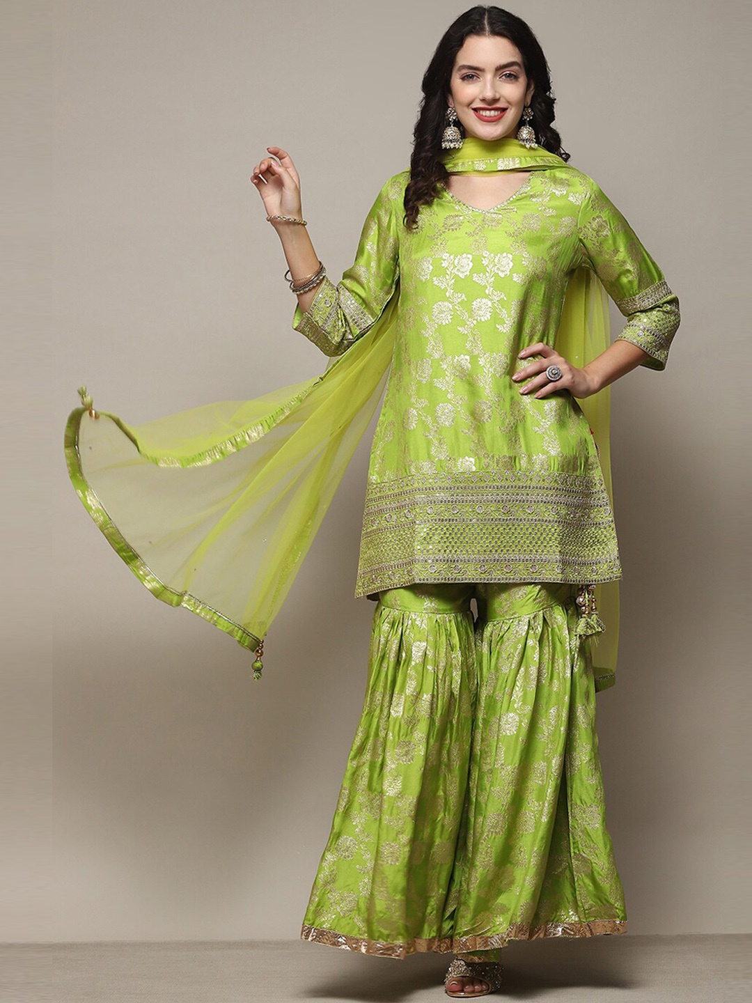 Biba Floral Woven Designed Regular Sequinned Kurta With Sharara & Dupatta, Lime green
Biba Floral Woven Designed Regular Sequinned Kurta With Sharara & Dupatta, Lime green