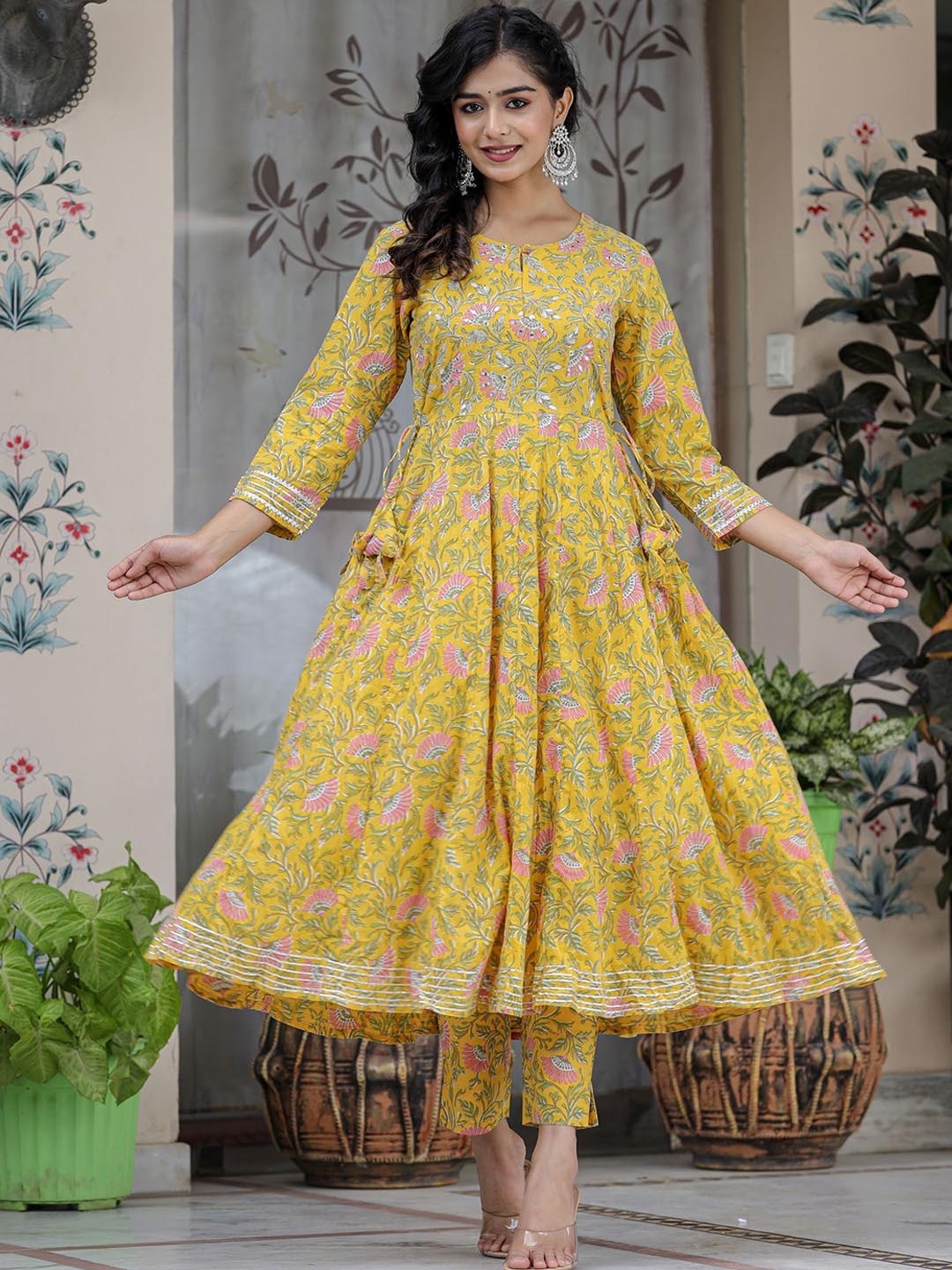 KAAJH Floral Printed Mirror Work Detail Pure Cotton Anarkali Kurta with Trousers, Yellow
KAAJH Floral Printed Mirror Work Detail Pure Cotton Anarkali Kurta with Trousers, Yellow