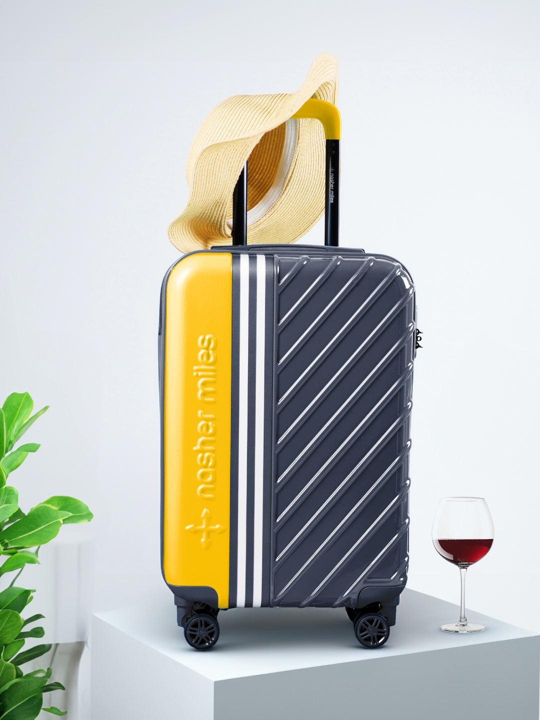 Nasher Miles Vegas Colourblocked Hard-Sided Lightweight Cabin Trolley Bag- 55 cm, Yellow
Nasher Miles Vegas Colourblocked Hard-Sided Lightweight Cabin Trolley Bag- 55 cm, Yellow