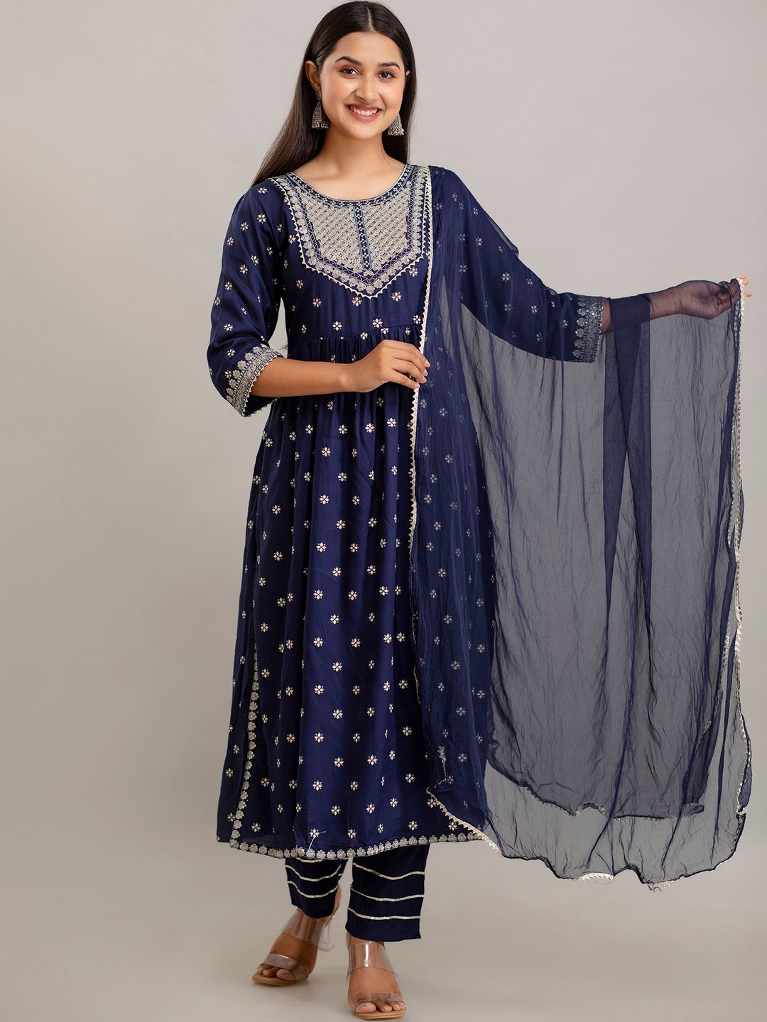 SP DESIGNS Floral Printed Thread Work A-Line Kurta With Trousers & Dupatta, Navy blue
SP DESIGNS Floral Printed Thread Work A-Line Kurta With Trousers & Dupatta, Navy blue