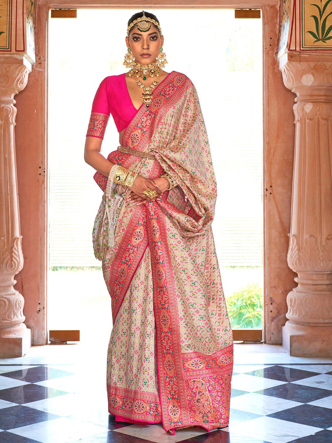 Anouk Off White & Pink Woven Design Zari Silk Blend Designer Kanjeevaram Saree
Anouk Off White & Pink Woven Design Zari Silk Blend Designer Kanjeevaram Saree