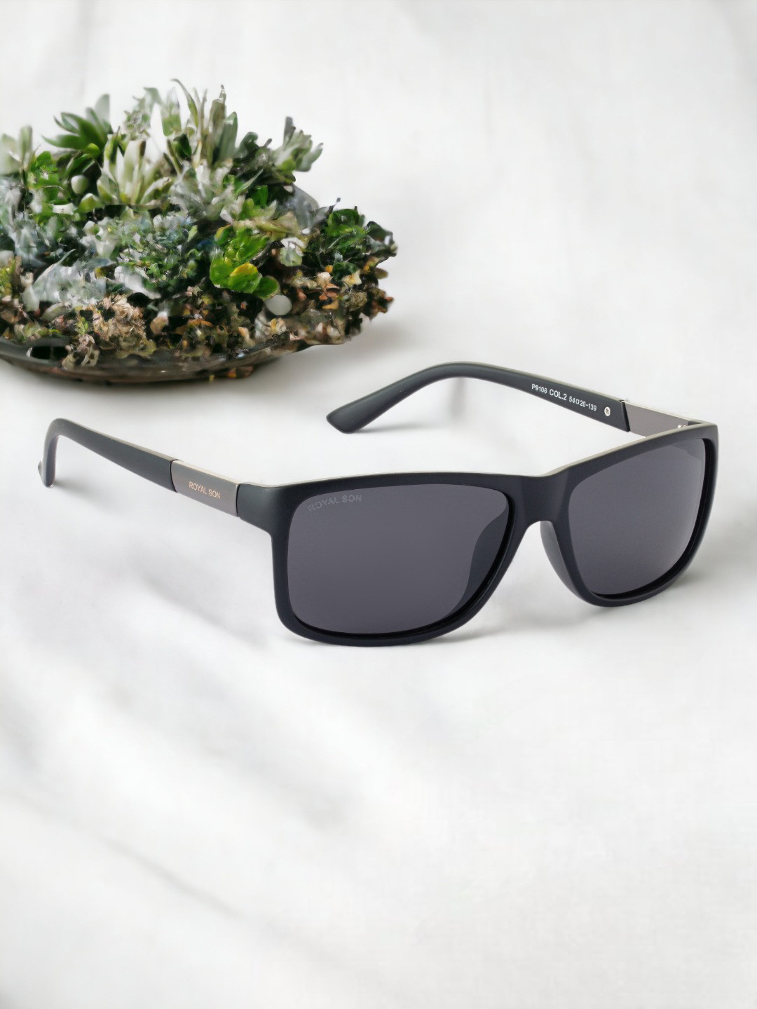 ROYAL SON Unisex Rectangular Sunglasses with Polarised and UV Protected Lens CHI00160-C1, Black
ROYAL SON Unisex Rectangular Sunglasses with Polarised and UV Protected Lens CHI00160-C1, Black