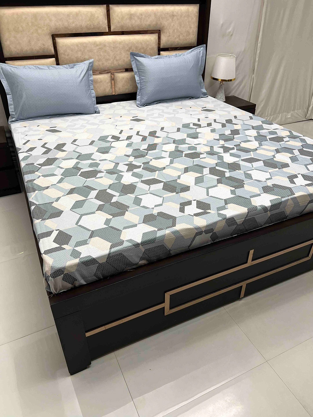 Pure Decor Lifestyle Grey & Blue Pure Cotton 380 TC King Bedsheet with 2 Pillow Covers
Pure Decor Lifestyle Grey & Blue Pure Cotton 380 TC King Bedsheet with 2 Pillow Covers