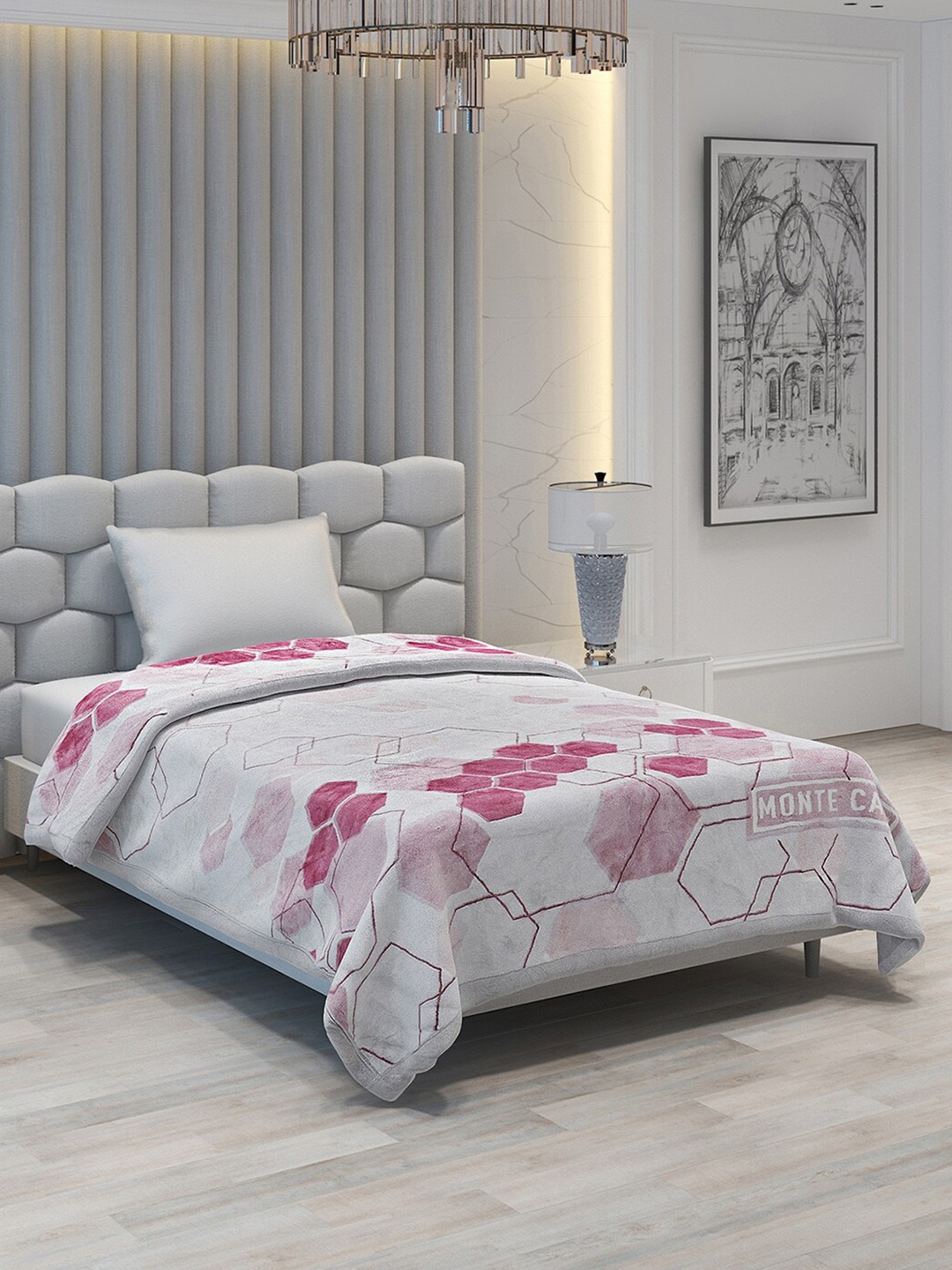 Monte Carlo Gulburg Grey & White Geometric 1000 GSM Heavy Winter Single Bed Blanket
Monte Carlo Gulburg Grey & White Geometric 1000 GSM Heavy Winter Single Bed Blanket