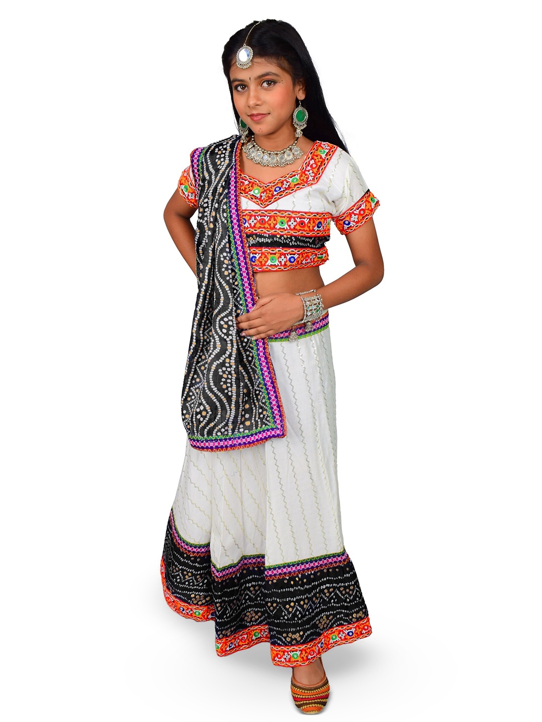 ahhaaaa Girls Printed Mirror Work Cotton Ready to Wear Lehenga & Blouse With Dupatta, Black
ahhaaaa Girls Printed Mirror Work Cotton Ready to Wear Lehenga & Blouse With Dupatta, Black