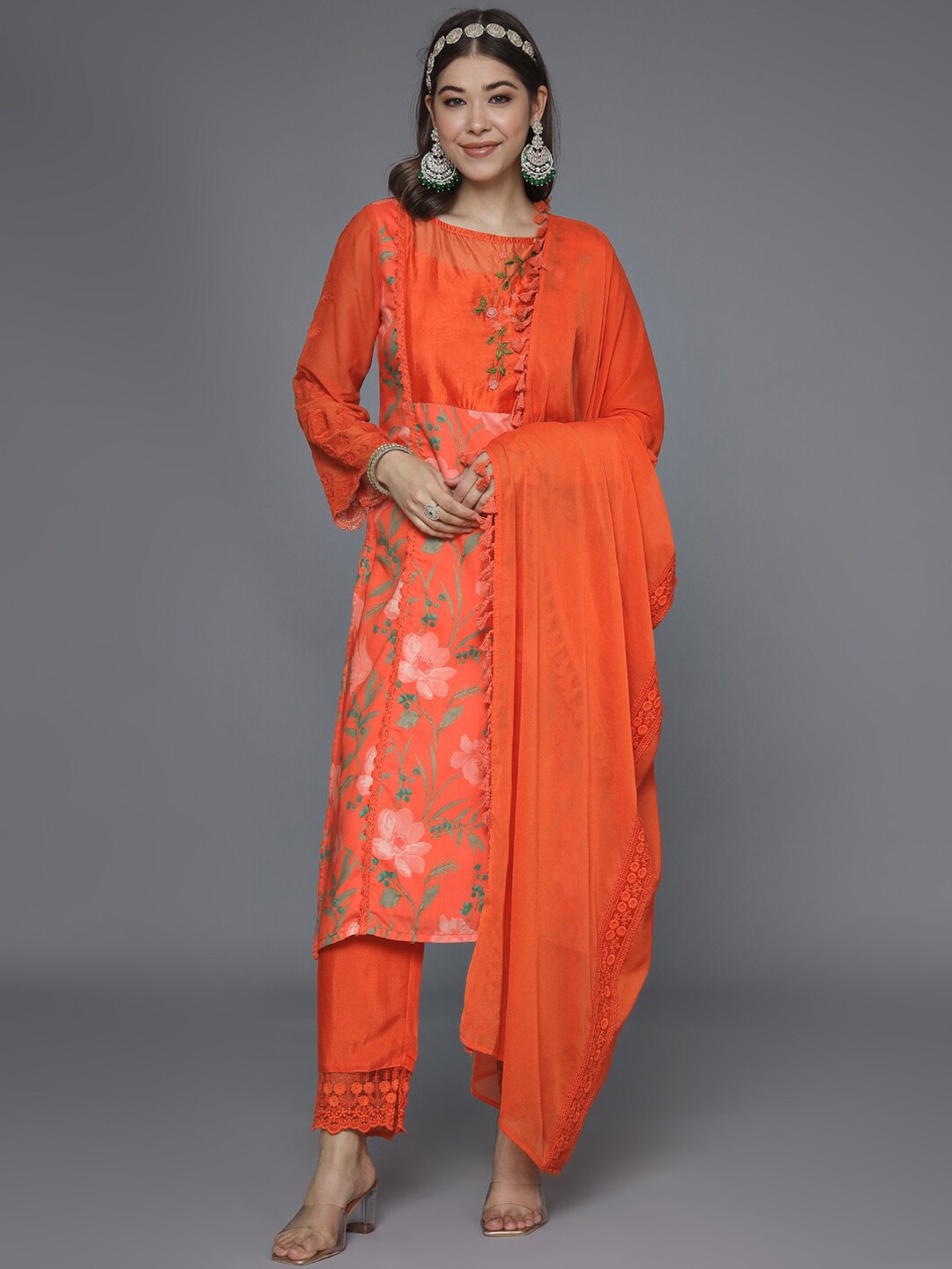 HEEPOSH Floral Printed Thread Work Detailed Straight Kurta & Trousers With Dupatta, Orange
HEEPOSH Floral Printed Thread Work Detailed Straight Kurta & Trousers With Dupatta, Orange