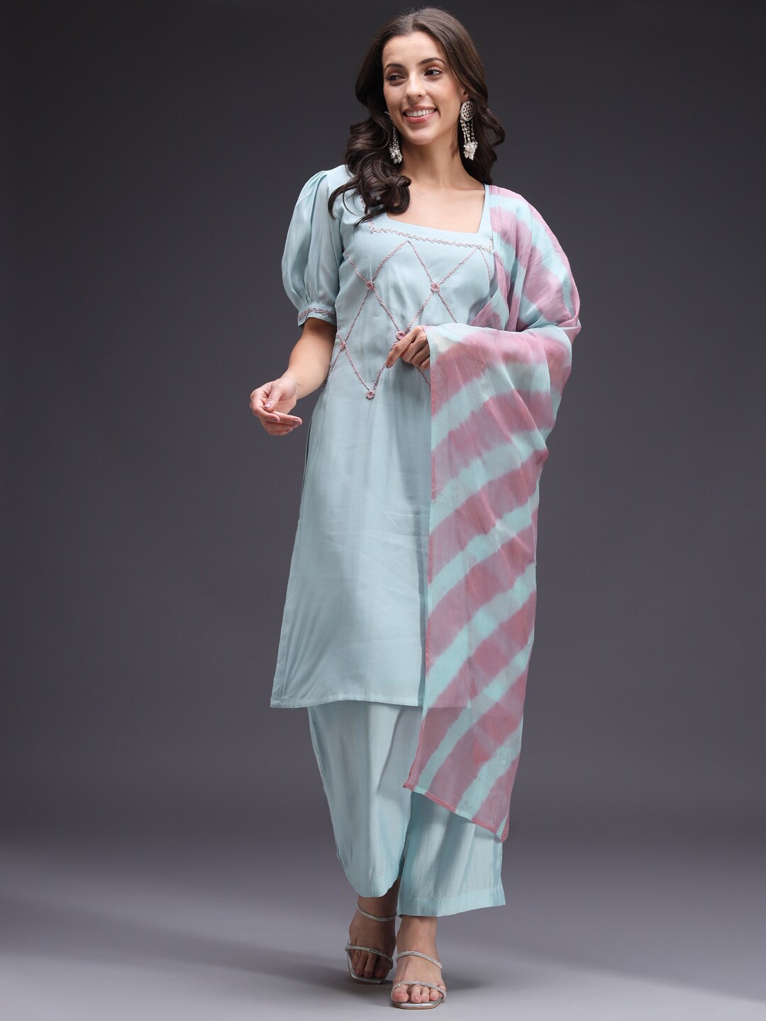 HEEPOSH Geometric Embroidered Thread Work Straight Kurta & Trousers With Dupatta, Blue
HEEPOSH Geometric Embroidered Thread Work Straight Kurta & Trousers With Dupatta, Blue