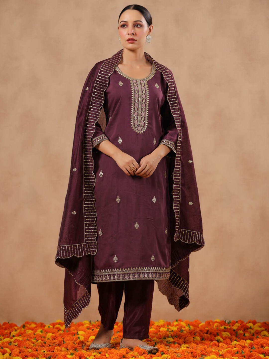 Ishin Ethnic Motifs Embroidered Sequinned Straight Kurta & Trousers With Dupatta, Purple
Ishin Ethnic Motifs Embroidered Sequinned Straight Kurta & Trousers With Dupatta, Purple