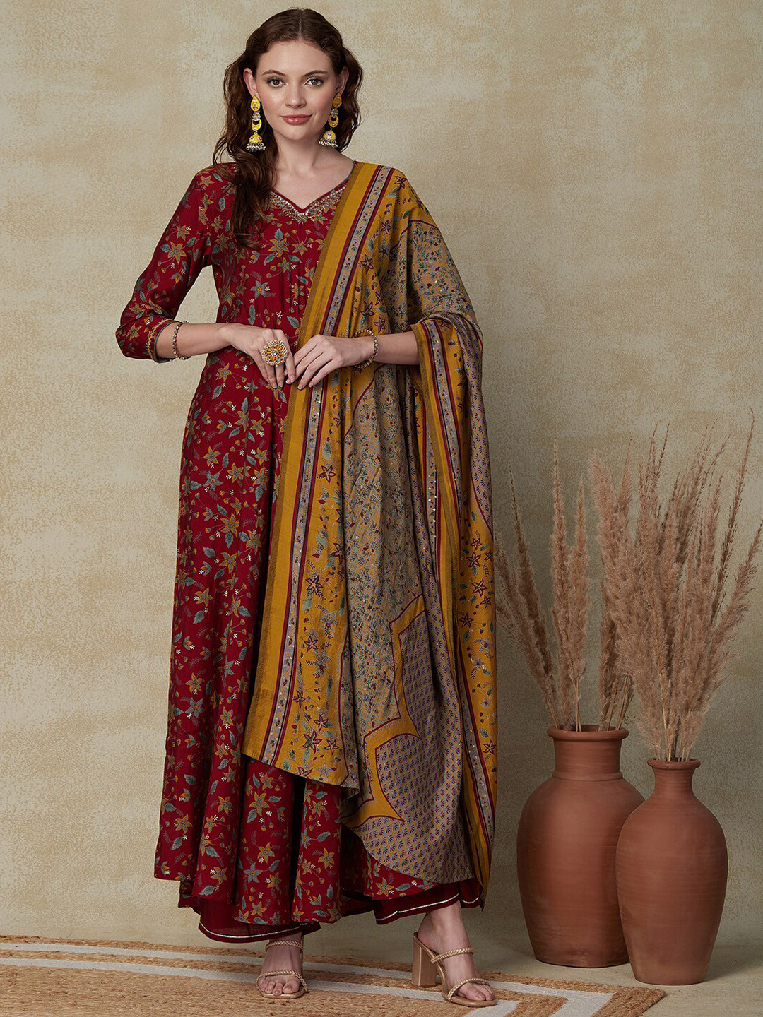 FASHOR Floral Printed V-Neck Thread Work Detail A-Line Kurta & Palazzos With Dupatta, Maroon
FASHOR Floral Printed V-Neck Thread Work Detail A-Line Kurta & Palazzos With Dupatta, Maroon
