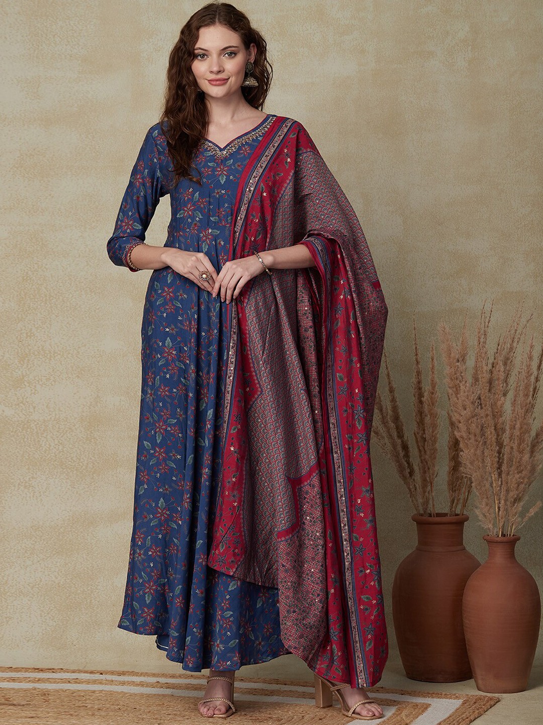 FASHOR Floral Printed V-Neck Thread Work Detail A-Line Kurta & Palazzos With Dupatta, Blue
FASHOR Floral Printed V-Neck Thread Work Detail A-Line Kurta & Palazzos With Dupatta, Blue