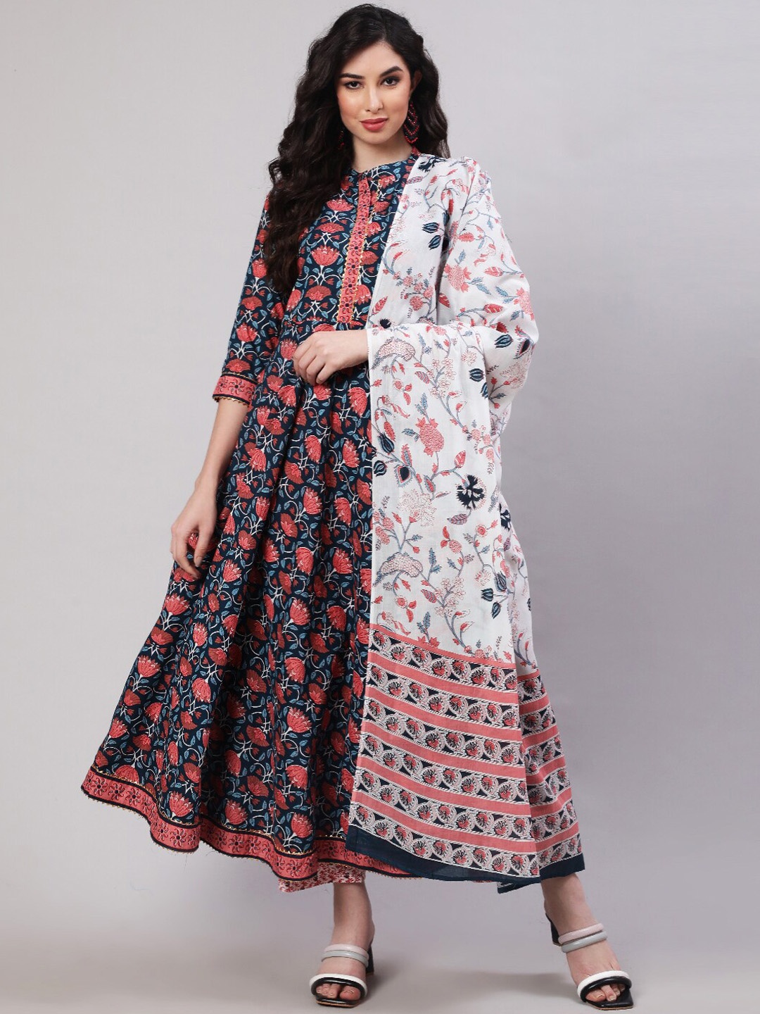 GLAM ROOTS Women Blue Floral Printed Empire Gotta Patti Pure Cotton Kurta with Pyjamas & With Dupatta
GLAM ROOTS Women Blue Floral Printed Empire Gotta Patti Pure Cotton Kurta with Pyjamas & With Dupatta
