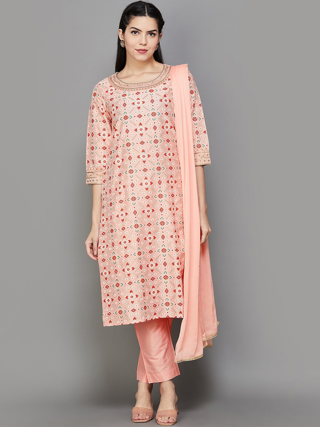 Melange by Lifestyle Ethnic Motifs Printed Regular Kurta with Trousers & Dupatta, Peach
Melange by Lifestyle Ethnic Motifs Printed Regular Kurta with Trousers & Dupatta, Peach