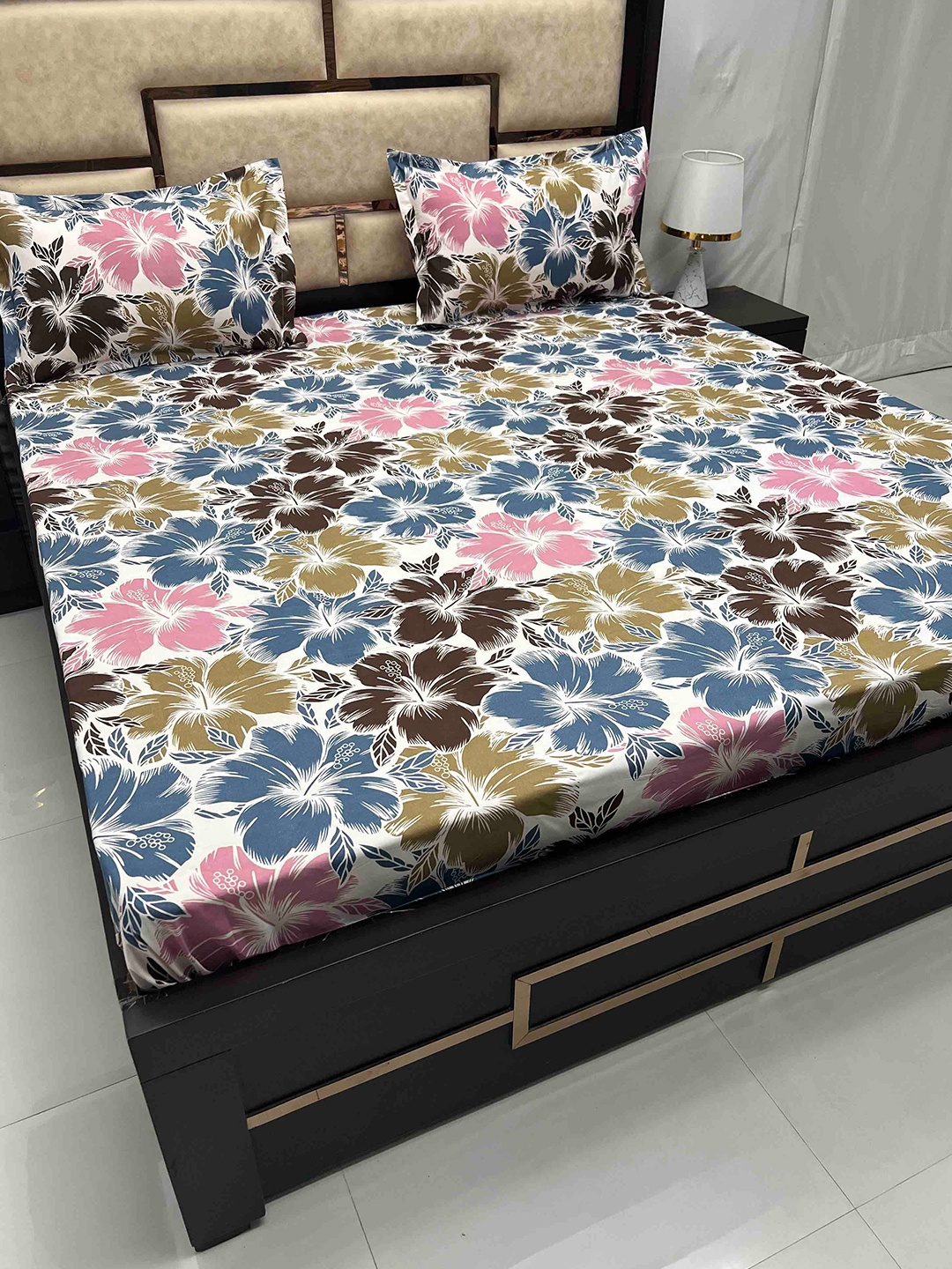 Pure Decor Amulya Navy Blue & Pink Floral 250 TC Queen Bedsheet with 2 Pillow Covers
Pure Decor Amulya Navy Blue & Pink Floral 250 TC Queen Bedsheet with 2 Pillow Covers