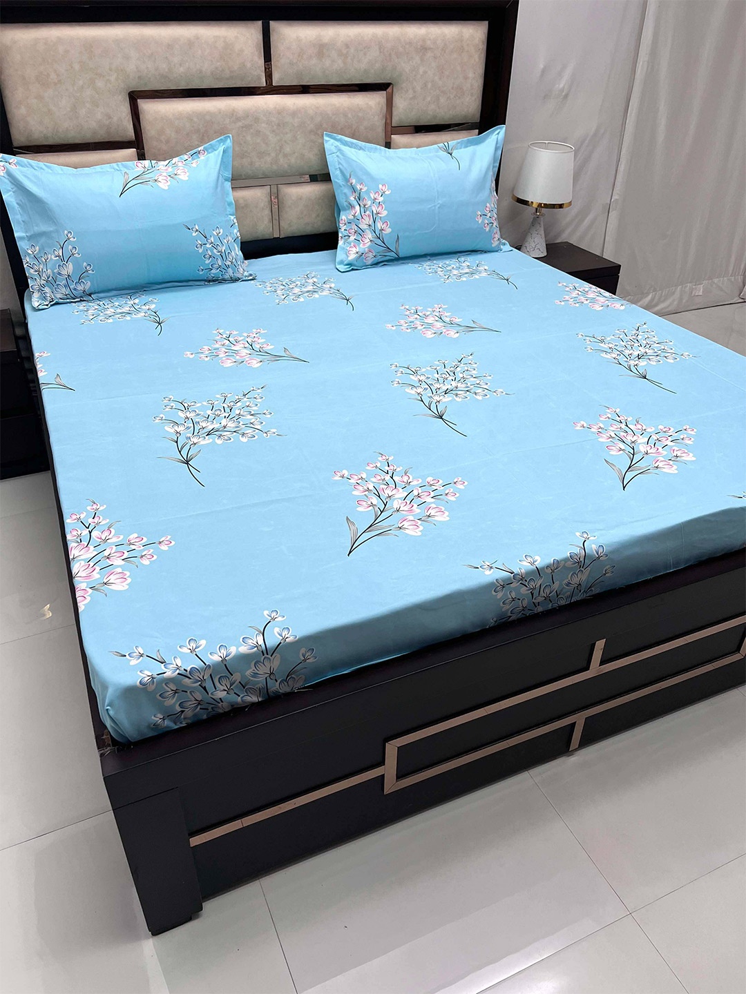 Pure Decor Amulya Blue & Pink Floral 250 TC Queen Bedsheet with 2 Pillow Covers