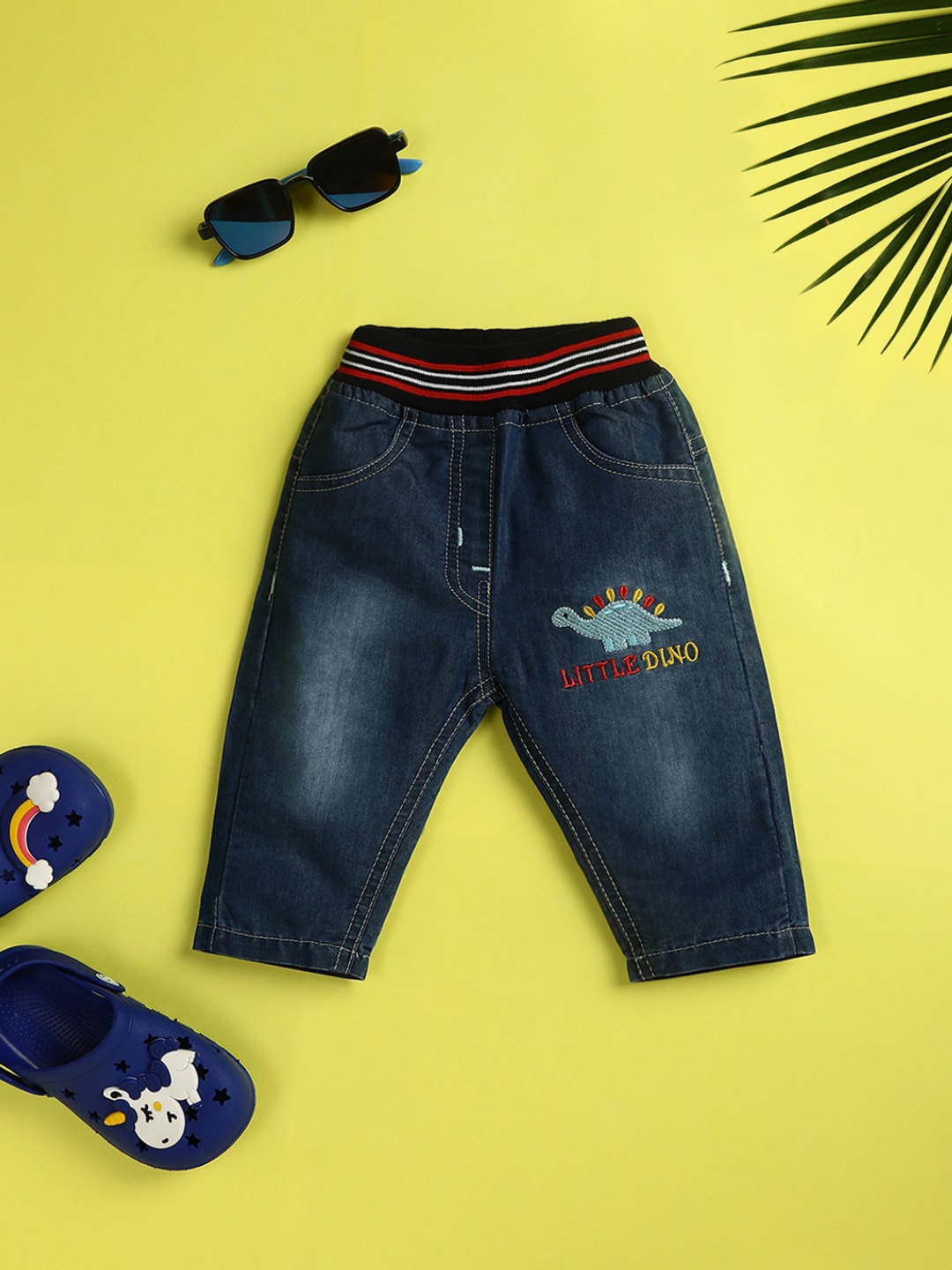 V-Mart Infant Boys Mid-Rise Slim Fit Clean Look Heavy Fade Embroidered Cotton Jeans, Blue
V-Mart Infant Boys Mid-Rise Slim Fit Clean Look Heavy Fade Embroidered Cotton Jeans, Blue