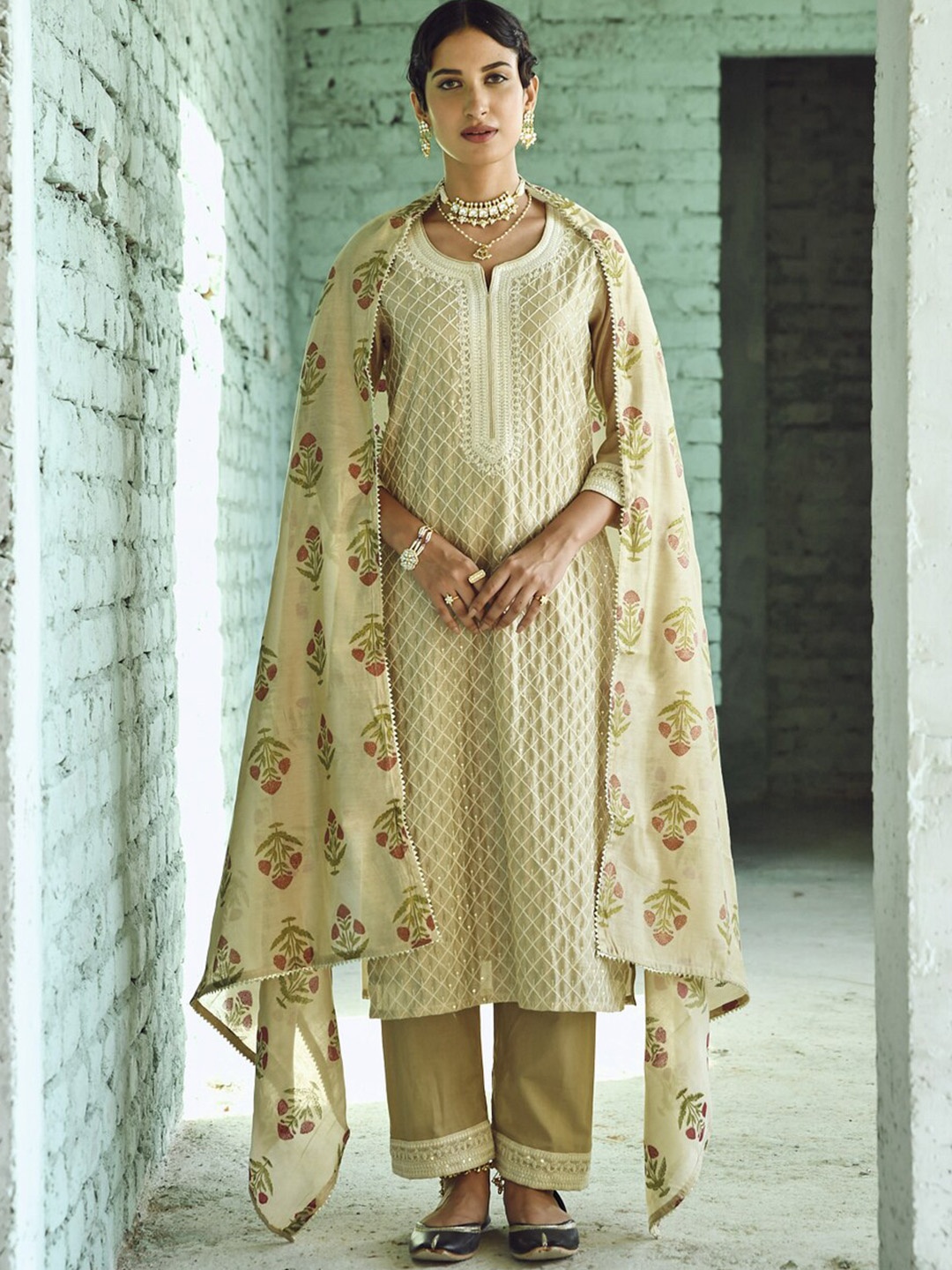 KARAJ JAIPUR Geometric Embroidered Poly Chanderi Sequined Kurta With Trousers & Dupatta, Beige
KARAJ JAIPUR Geometric Embroidered Poly Chanderi Sequined Kurta With Trousers & Dupatta, Beige
