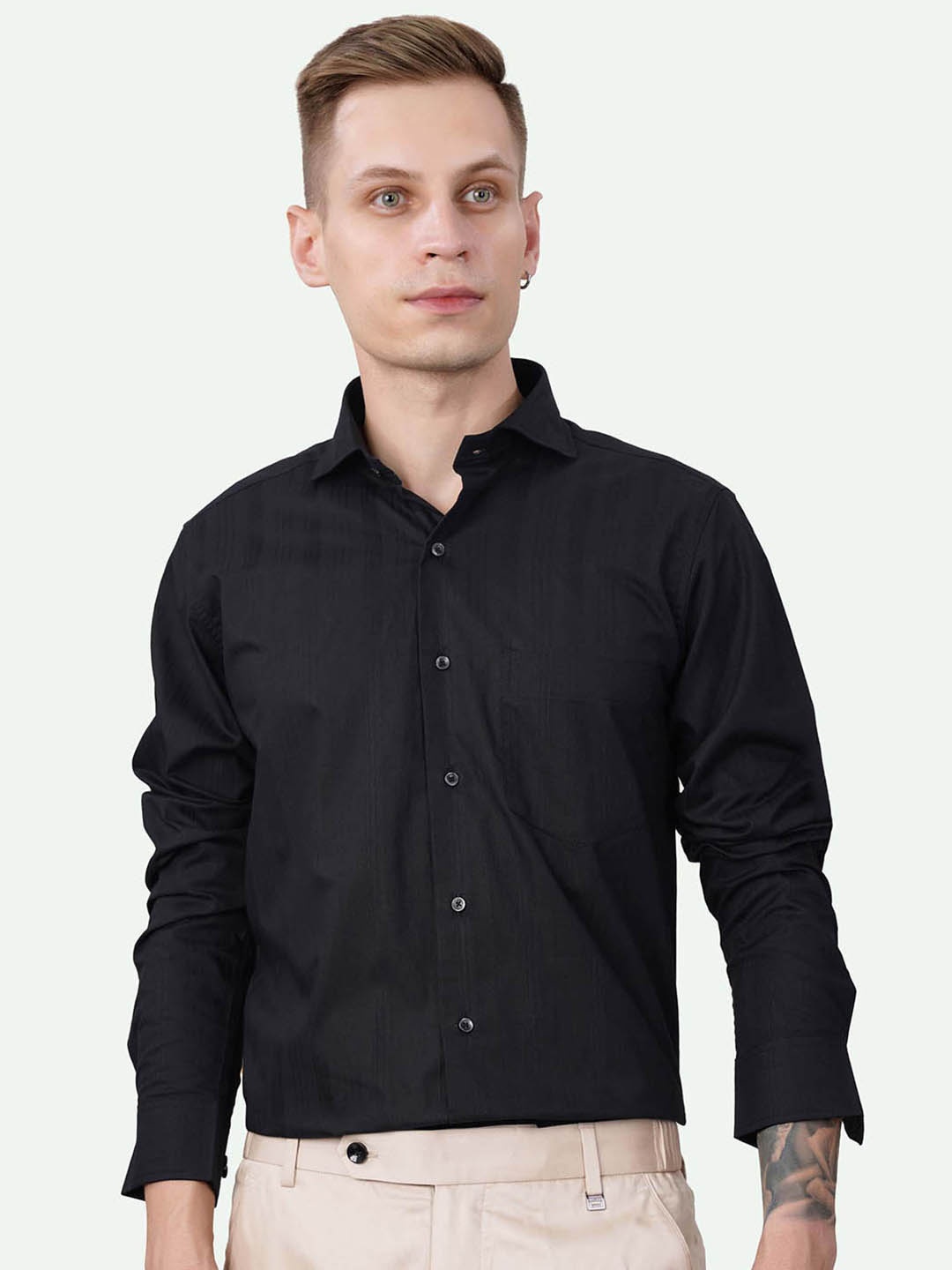FRENCH CROWN Standard Vertical Striped Spread Collar Long Sleeves Casual Shirt, Black
FRENCH CROWN Standard Vertical Striped Spread Collar Long Sleeves Casual Shirt, Black