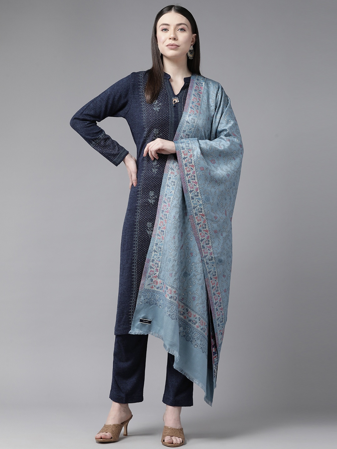 Cayman Floral Embroidered Regular Beads & Stones Pure Wool Kurta with Trousers & Dupatta, Navy blue
Cayman Floral Embroidered Regular Beads & Stones Pure Wool Kurta with Trousers & Dupatta, Navy blue